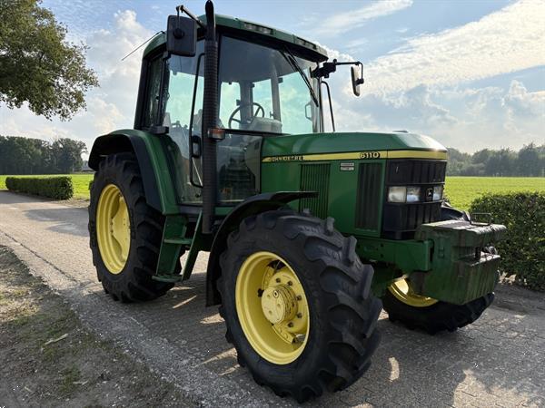 Grote foto john deere 6110 superkruip agrarisch tractoren