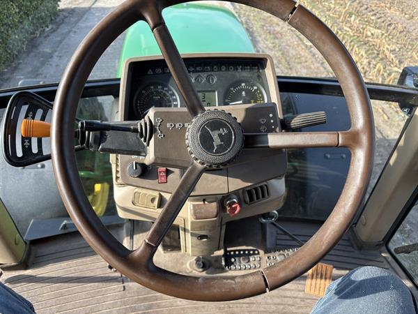 Grote foto john deere 6110 superkruip agrarisch tractoren