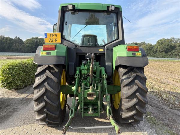 Grote foto john deere 6110 superkruip agrarisch tractoren