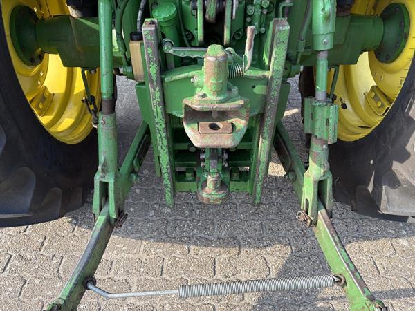 Grote foto john deere 6110 superkruip agrarisch tractoren