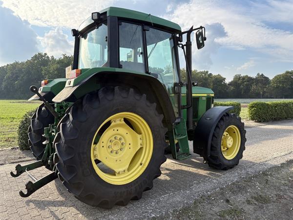 Grote foto john deere 6110 superkruip agrarisch tractoren