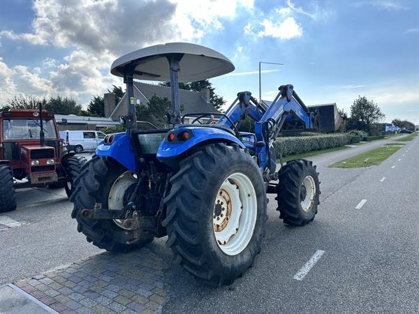 Grote foto new holland td5.100 agrarisch tractoren