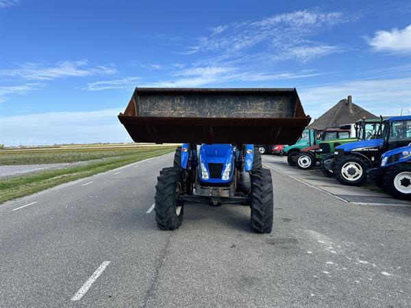 Grote foto new holland td5.100 agrarisch tractoren