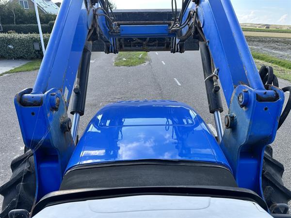 Grote foto new holland td5.100 agrarisch tractoren