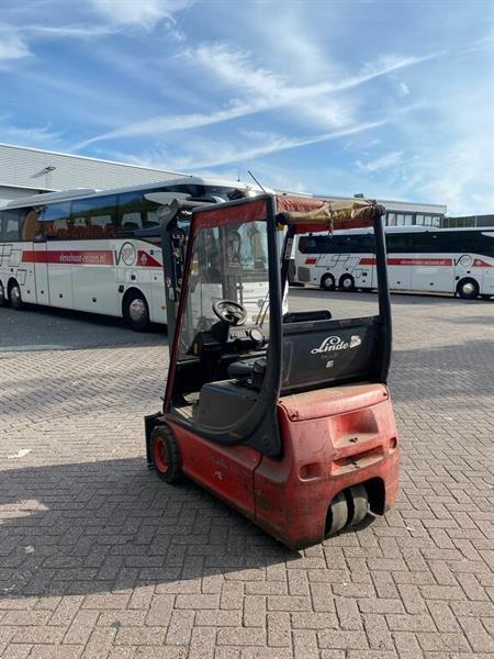 Grote foto linde e14 agrarisch heftrucks