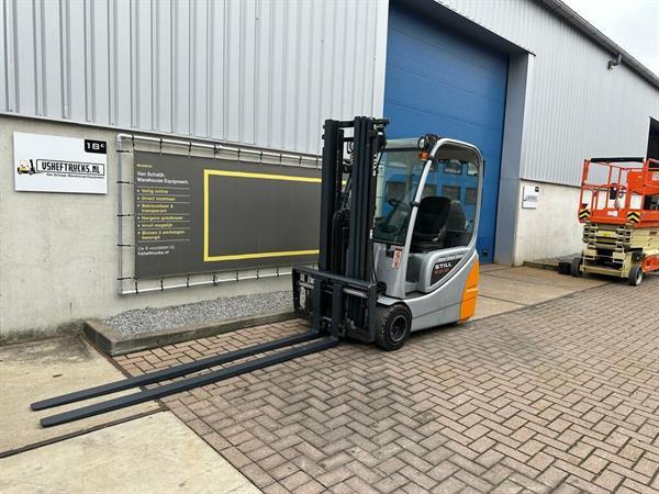 Grote foto vs 22418 elektrische triplex heftruck still rx20 20 weinig uren agrarisch heftrucks