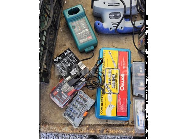 Grote foto diverse hulpmiddelen doe het zelf en verbouw onderdelen en accessoires