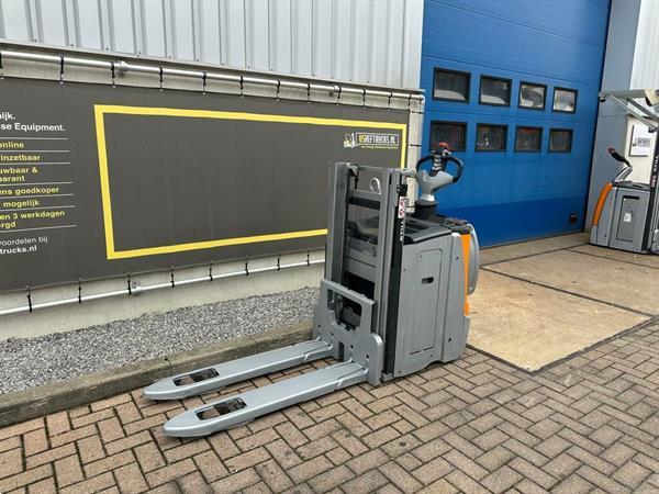 Grote foto vs 22426 elektrische duo stapelaar still bj2021 1.724mm weinig uren doe het zelf en verbouw hefwerktuigen