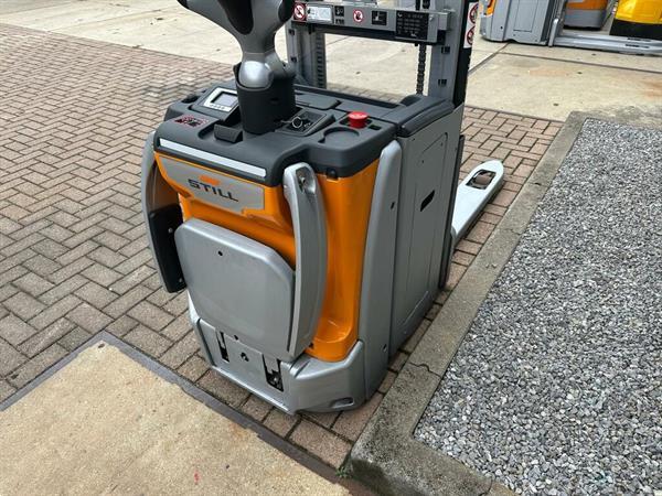 Grote foto vs 22426 elektrische duo stapelaar still bj2021 1.724mm weinig uren doe het zelf en verbouw hefwerktuigen