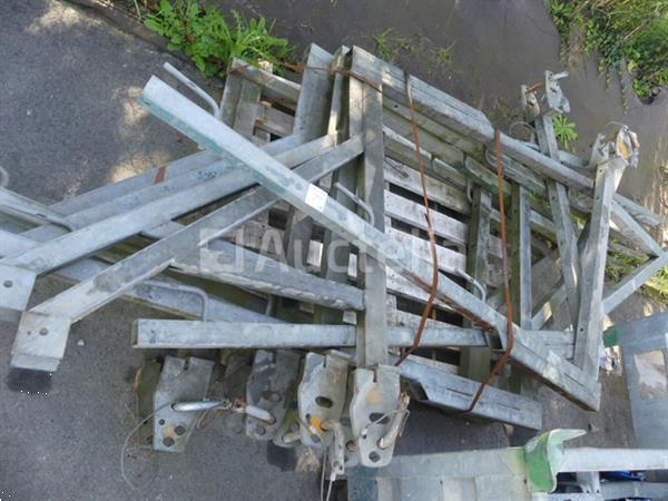 Grote foto 8 beugels voor doka framax 90 bekistingspaneel doe het zelf en verbouw onderdelen en accessoires