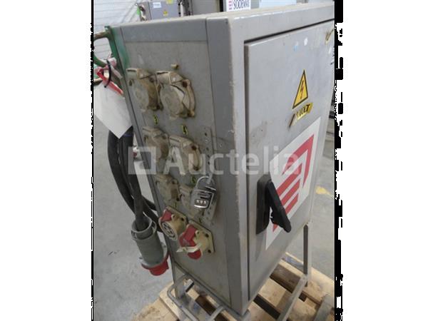 Grote foto 2 elektrische kasten op de bouwplaats doe het zelf en verbouw onderdelen en accessoires