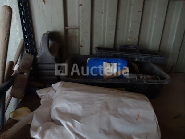 Grote foto een rek achtige plank 3 ladders 12 glad en balans van de inhoud van de witte container doe het zelf en verbouw onderdelen en accessoires