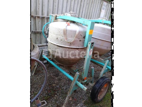 Grote foto een imer getrokken betonmixer doe het zelf en verbouw onderdelen en accessoires