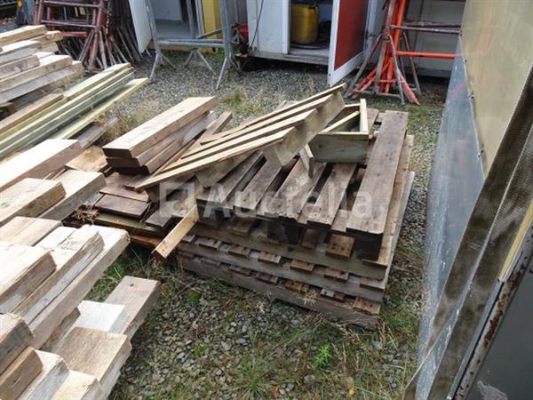 Grote foto veel verschillende planken wiggen houten planken doe het zelf en verbouw onderdelen en accessoires