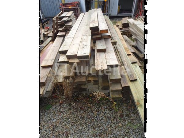 Grote foto veel verschillende planken wiggen houten planken doe het zelf en verbouw onderdelen en accessoires