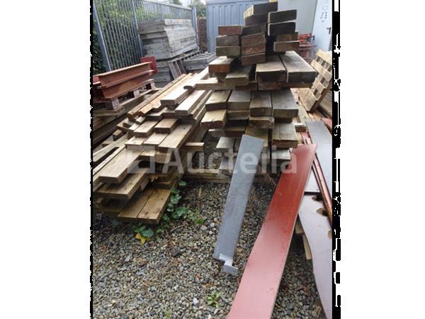Grote foto veel verschillende planken wiggen houten planken doe het zelf en verbouw onderdelen en accessoires