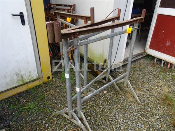 Grote foto een set van 16 metalen schragen in hoogte verstelbaar doe het zelf en verbouw onderdelen en accessoires