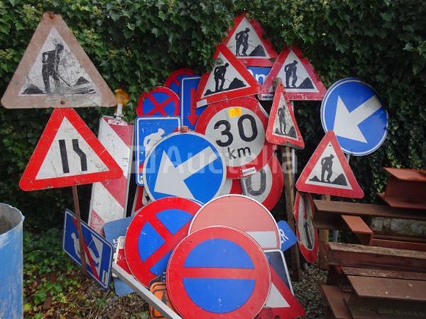 Grote foto veel verschillende verkeersborden doe het zelf en verbouw onderdelen en accessoires