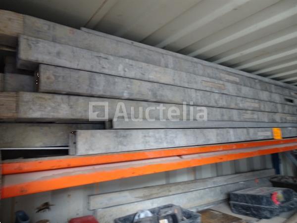 Grote foto een set van een twintigtal metselaarslinialen doe het zelf en verbouw onderdelen en accessoires