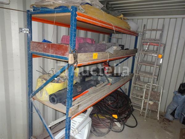 Grote foto een rac met 3 planken en zijn inhoud doe het zelf en verbouw onderdelen en accessoires