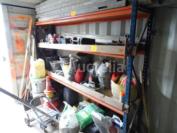 Grote foto een rac met 3 planken en zijn inhoud doe het zelf en verbouw onderdelen en accessoires