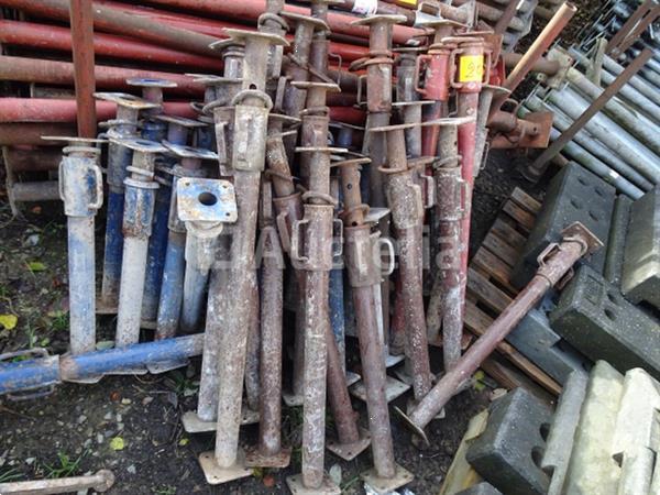 Grote foto een set van 40 blauwe en rode rekwisieten van 1m en 60cm doe het zelf en verbouw onderdelen en accessoires