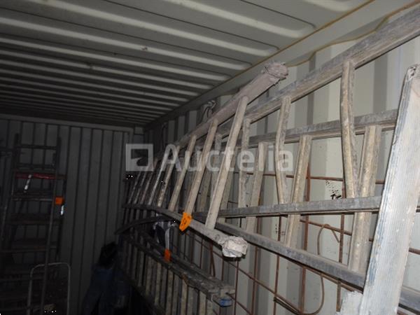 Grote foto een set van verschillende ladders en ladders doe het zelf en verbouw onderdelen en accessoires