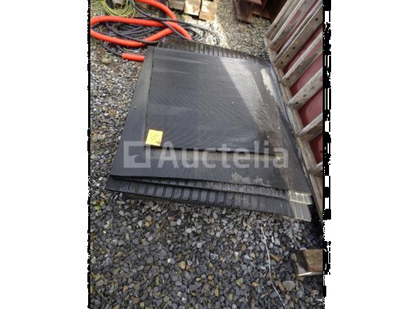 Grote foto een set van 8 zwarte rubberen tegels doe het zelf en verbouw onderdelen en accessoires