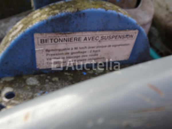 Grote foto een getrokken betonmixer doe het zelf en verbouw onderdelen en accessoires