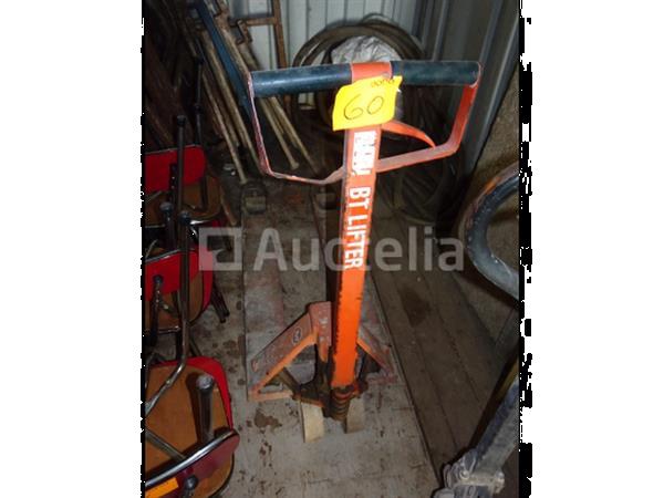 Grote foto een bt lifter pallettruck doe het zelf en verbouw onderdelen en accessoires