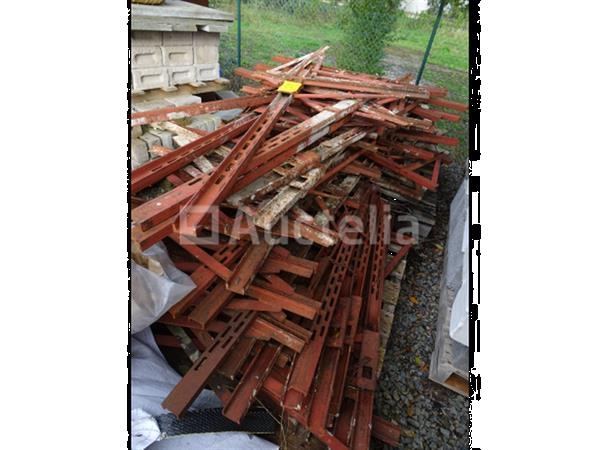 Grote foto 2 pallets met set rode bekistingsklemmen doe het zelf en verbouw onderdelen en accessoires