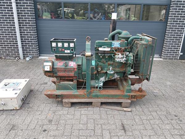Grote foto ford 2712e motor met stamford generator 40 kva doe het zelf en verbouw aggregaten
