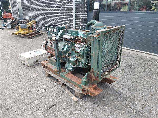 Grote foto ford 2712e motor met stamford generator 40 kva doe het zelf en verbouw aggregaten