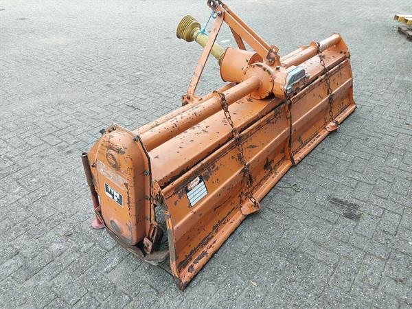 Grote foto maschio type b 250 grondfrees agrarisch akkerbouw