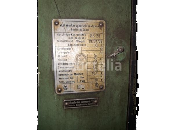 Grote foto interne referentie s0292 boorinstallatie met twee klauwplaten wmw doe het zelf en verbouw ijzerwaren en bevestigingsmiddelen