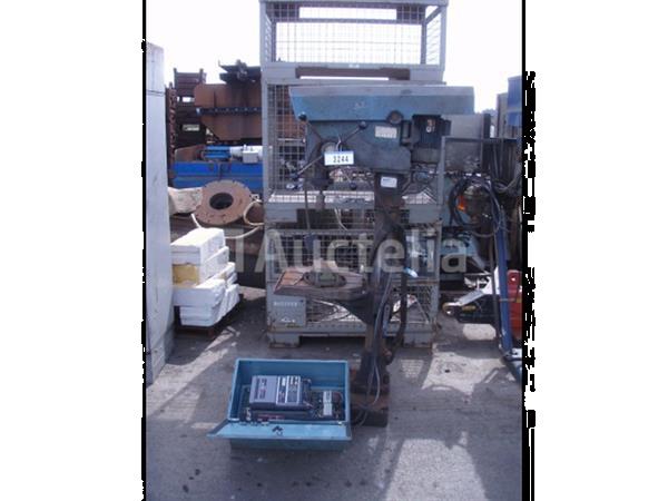 Grote foto interne referentie s3244 kolomboormachine cincinatti cm3 doe het zelf en verbouw ijzerwaren en bevestigingsmiddelen