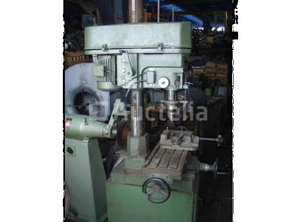 Grote foto interne referentie s3154 freesmachine kolomboormachine met x y tafel 670 mm x 240 mm doe het zelf en verbouw ijzerwaren en bevestigingsmiddelen