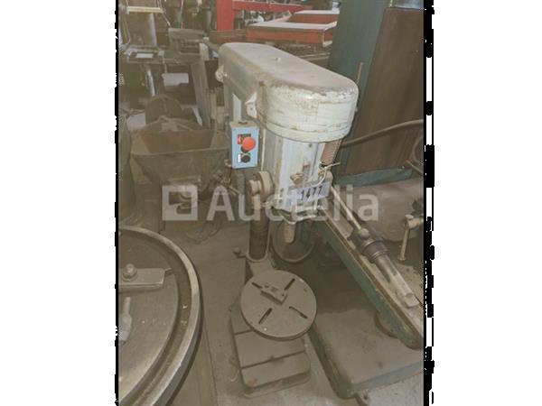 Grote foto interne referentie s1477 kleine kolomboormachine doe het zelf en verbouw ijzerwaren en bevestigingsmiddelen