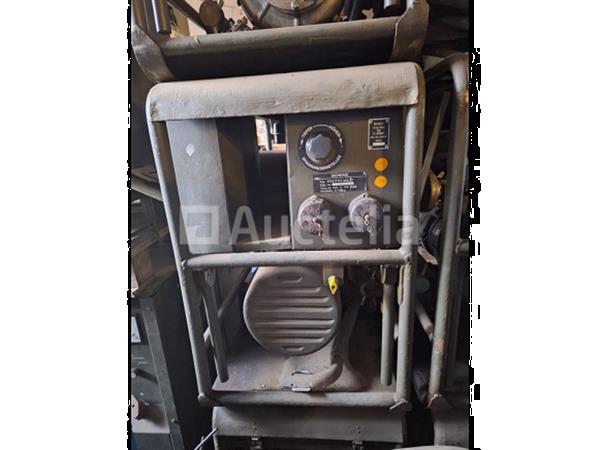 Grote foto interne ref s1467 6 oude militaire generatorset siemens 1150x480x720mm doe het zelf en verbouw ijzerwaren en bevestigingsmiddelen