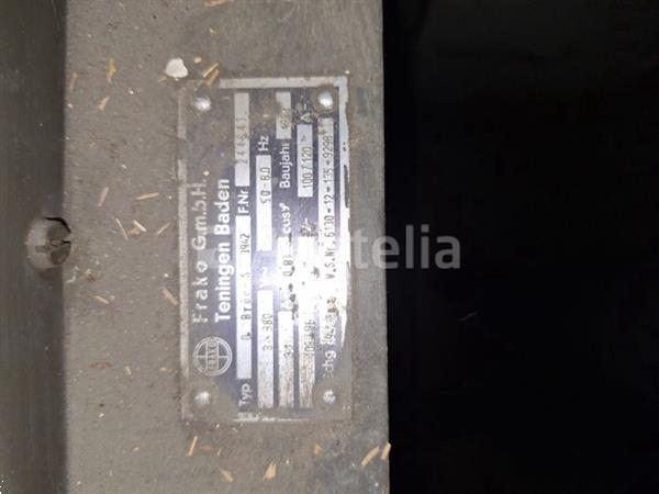 Grote foto interne ref s2526 10 oude frako militaire batterijladers 24v 150amp max 380vprimair doe het zelf en verbouw ijzerwaren en bevestigingsmiddelen