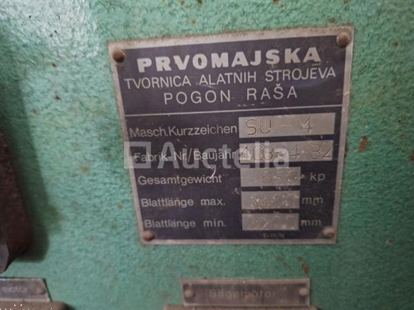Grote foto interne referentie s2347 verticale metalen lintzaag prvomajska doe het zelf en verbouw ijzerwaren en bevestigingsmiddelen