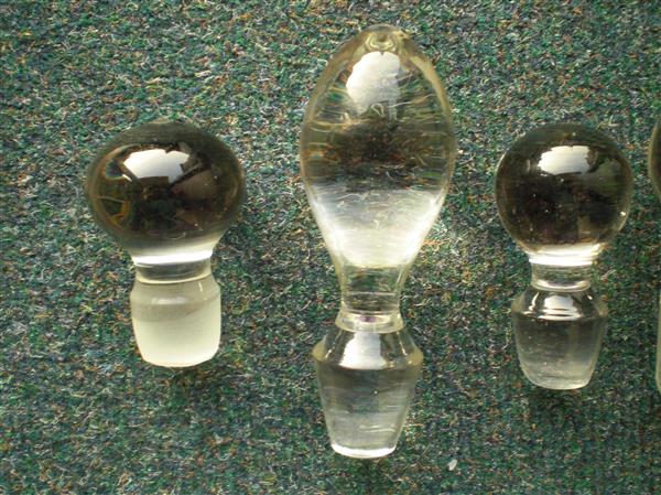 Grote foto 11 verschillende karaf stoppen glas kristal antiek en kunst glas en kristal