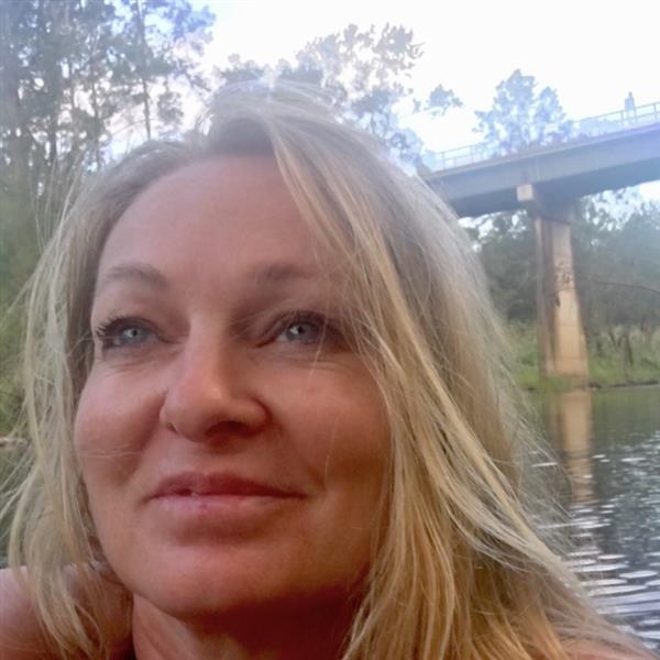 Grote foto liefdevolle man gezocht contacten en berichten vrouw zoekt man