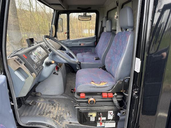 Grote foto mercedes benz vario 814d bakwagen camper foodtruck raceteam met achter sluitklep euro2 origine doe het zelf en verbouw vrachtwagens