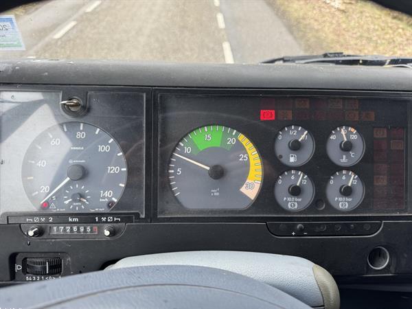 Grote foto mercedes benz vario 814d bakwagen camper foodtruck raceteam met achter sluitklep euro2 origine doe het zelf en verbouw vrachtwagens