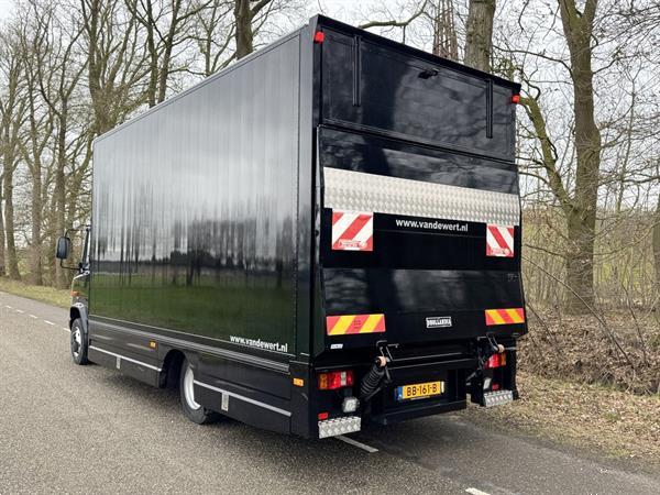Grote foto mercedes benz vario 814d bakwagen camper foodtruck raceteam met achter sluitklep euro2 origine doe het zelf en verbouw vrachtwagens