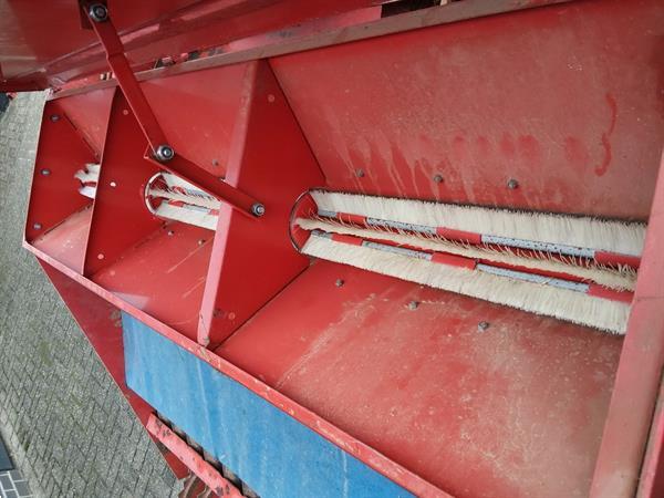Grote foto lely overtopfrees zaaifrees agrarisch akkerbouw