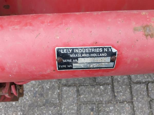 Grote foto lely overtopfrees zaaifrees agrarisch akkerbouw