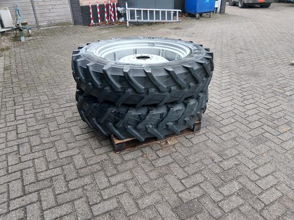 Grote foto set deutz wielen 340 85 r38 13.6 r38 agrarisch wielen