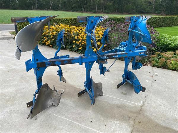 Grote foto lemken opal 90 3 schaar pleog agrarisch ploegen